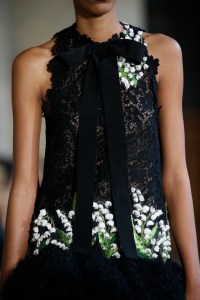 Details at Giambattista Valli Couture Fall 2017