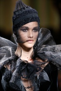 Details at Giorgio Armani Privé Couture Fall 2017