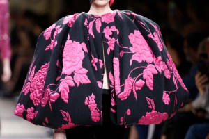 Details at Giorgio Armani Privé Couture Fall 2017