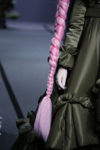 Details at Viktor & Rolf Couture Fall 2017