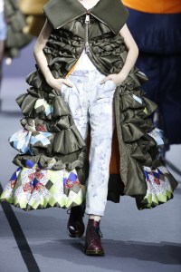 Details at Viktor & Rolf Couture Fall 2017