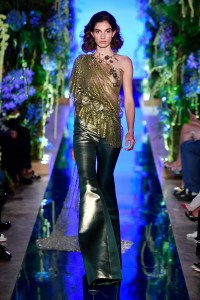 Guo Pei Couture Fall 2017