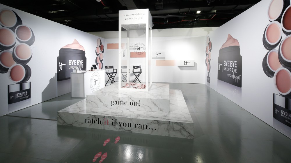 The 'It Cosmetics’ ExhibIT.'