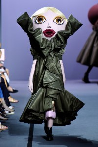 Viktor and Rolf Couture Fall 2017