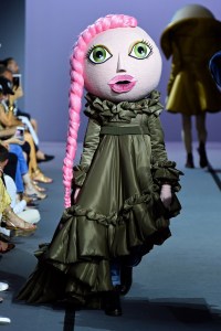 Viktor and Rolf Couture Fall 2017