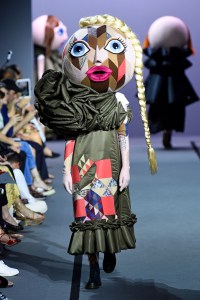 Viktor and Rolf Couture Fall 2017