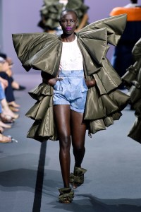 Viktor and Rolf Couture Fall 2017