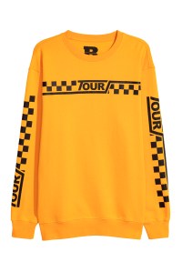 A look from Justin Bieber's Purpose Tour merch at H&M.