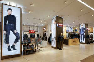 The Levi's pop up at Macy's.