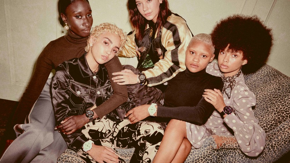 Marc Jacobs launches hybrid smartwatch.