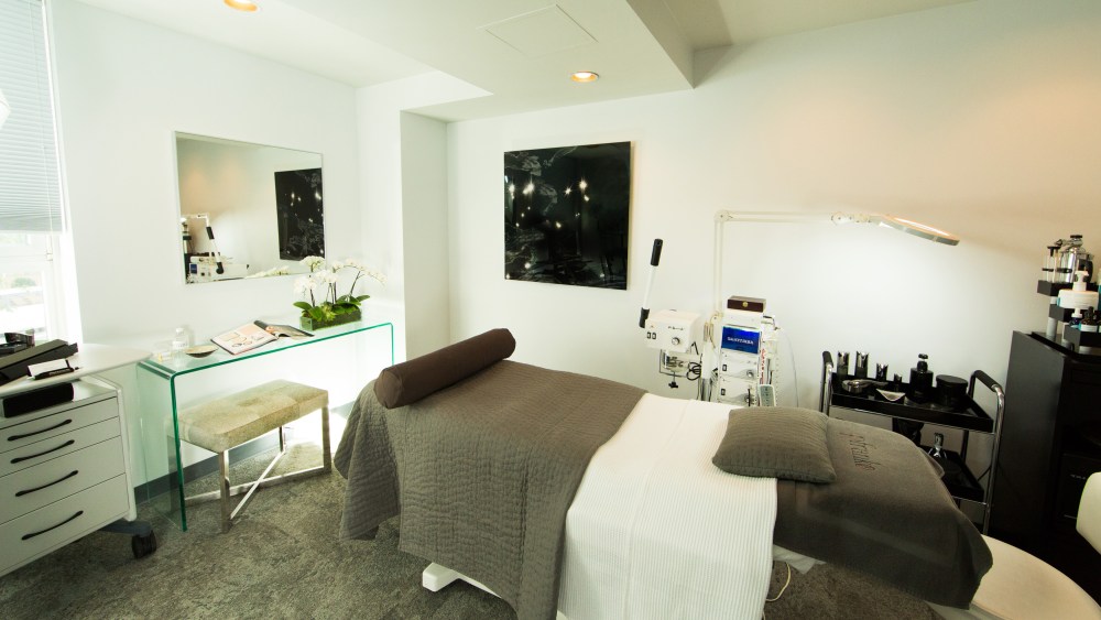 PFrankMD Skin Salon