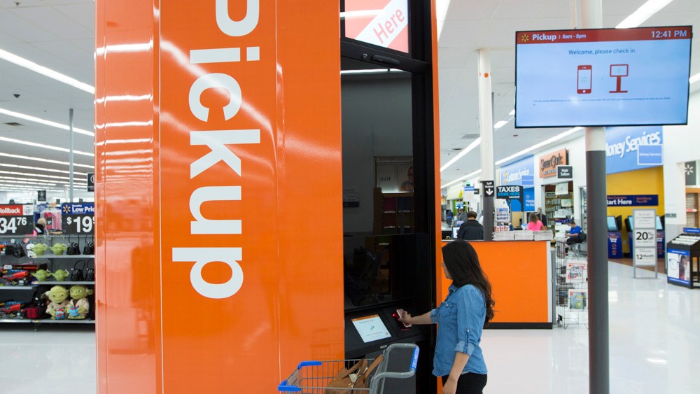 Wal-Mart Stores Raises Q4 Guidance