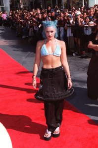 Gwen Stefani1998 MTV Video Music AwardsSeptember 10, 1998 Los Angeles, CA 1998 MTV Video Music AwardsGwen Stefani of No Doubt at the 1998 MTV Video Music Awards at the Universal Ampitheatre.Photos by Eric Charbonneau ®Berliner Studio/BEImages 9807182-15