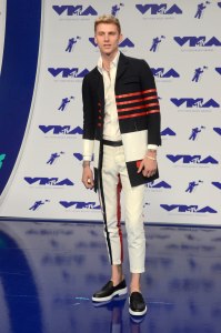 Machine Gun KellyMTV Video Music Awards, Arrivals, Los Angeles, USA - 27 Aug 2017