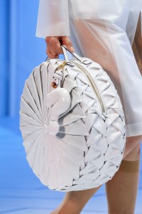 Details Anya Hindmarch RTW Spring 2018