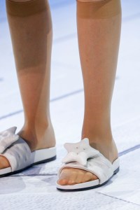 Details Anya Hindmarch RTW Spring 2018