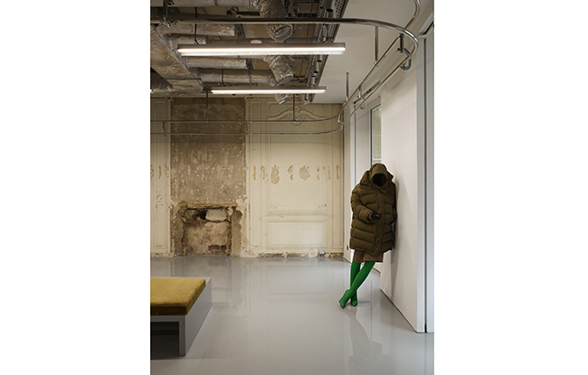 Balenciaga's Avenue Montaigne store