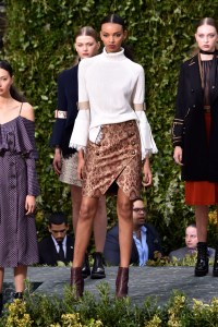 Banana Republic x Olivia Palermo RTW Fall 2017