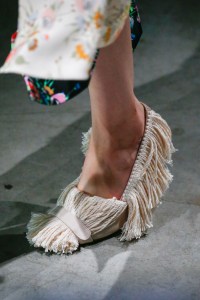 Details at Christopher Kane RTW Spring 2018