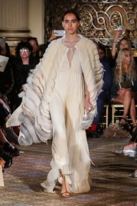 Dennis Basso RTW Spring 2018