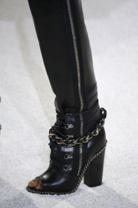 Details at Balmain RTW Spring 2018