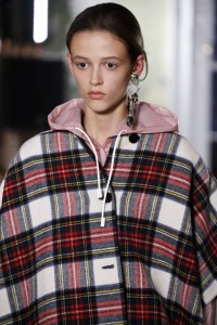 Details at Burberry RTW Spring 2018