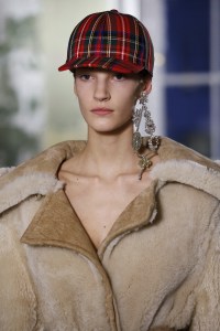 Details at Burberry RTW Spring 2018