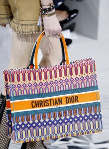 Details at Christian Dior RTW Spring 2018