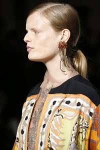 Details at Dries Van Noten RTW Spring 2018