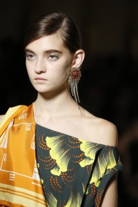 Details at Dries Van Noten RTW Spring 2018