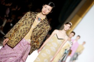 Details at Dries Van Noten RTW Spring 2018
