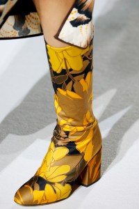 Details at Dries Van Noten RTW Spring 2018