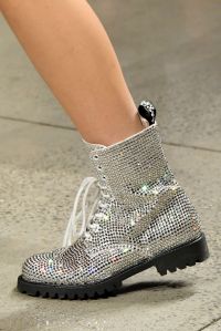 Details at Jeremy Scott RTW Spring 2018