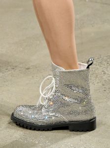 Details at Jeremy Scott RTW Spring 2018