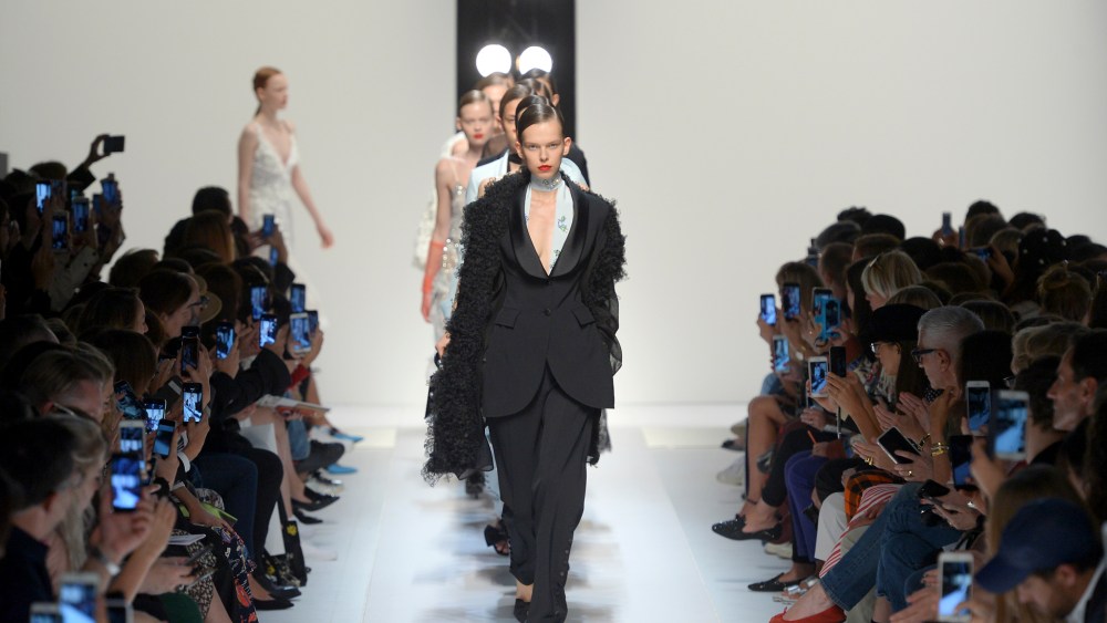 Ermanno Scervino RTW Spring 2018