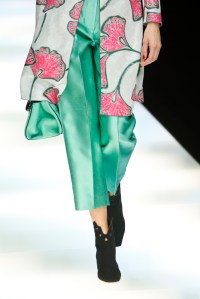 Details at Giorgio Armani RTW Spring 2018