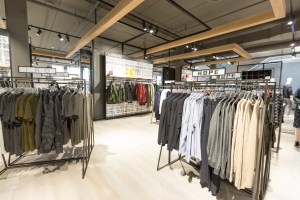 HUDSON BAY AMSTERDAM 2017 PRESS PRESENTATION