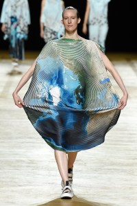 Issey Miyake RTW Spring 2018