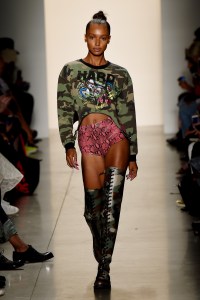 Jeremy Scott RTW Spring 2018