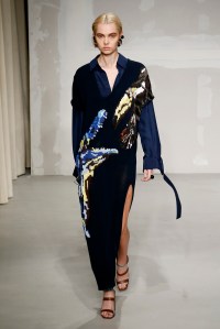 Krizia RTW Spring 2018