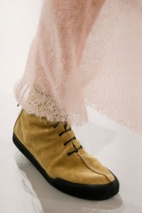 Details at Loewe RTW Spring 2018