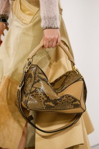 Details at Loewe RTW Spring 2018