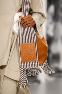 Details at Loewe RTW Spring 2018