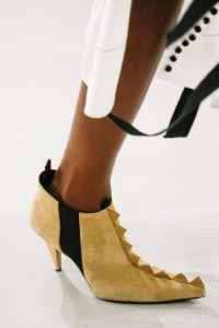Details at Loewe RTW Spring 2018