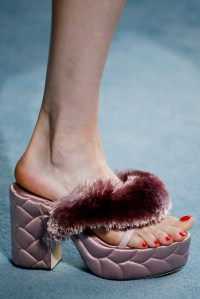 Details at Marco De Vincenzo RTW Spring 2018