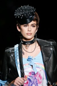 Details at Moschino RTW Spring 2018