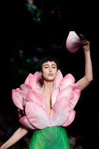 Details at Moschino RTW Spring 2018