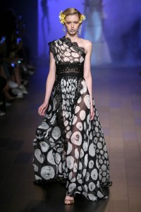 Naeem Khan RTW Spring 2018