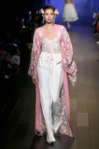 Naeem Khan RTW Spring 2018