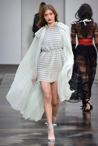 Philosophy di Lorenzo Serafini RTW Spring 2018